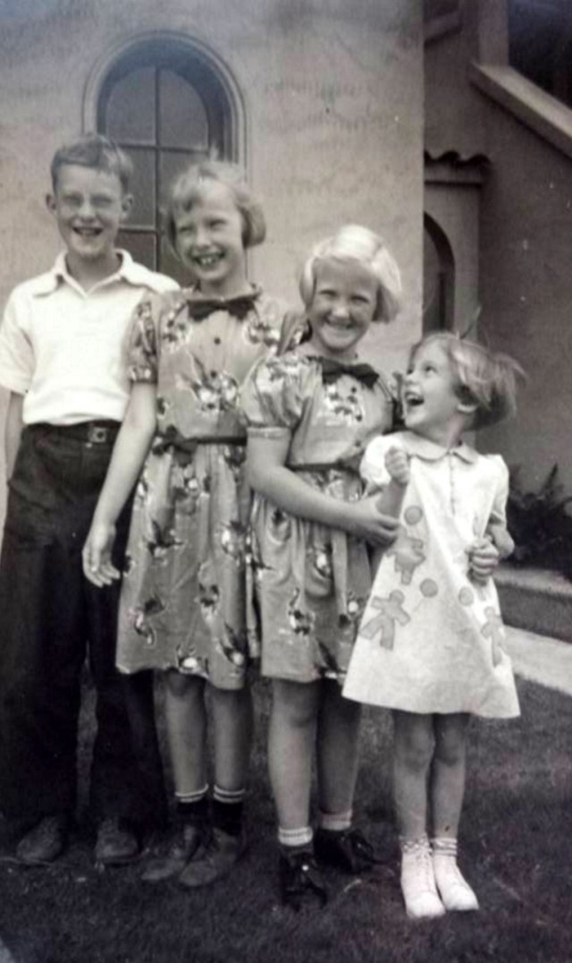 Bill, Nancy Jean Davis, Alice, and Barbara.jpg