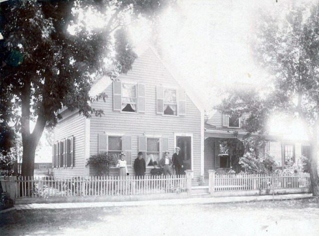 G. D. Coleman House, Ammi Coleman (dark suit), AH Russell, Molly Woods Coleman (seated), GD Coleman, Lucy Coleman Russell, Anoka, MN 1900 