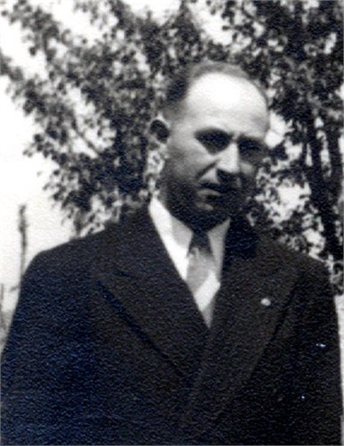 Leslie Miner Age 36 -- Easter1936 , Crawford Ave Ranch, Dinuba,CA