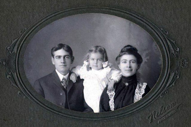 Shaw Family-Howard , Eleanor and Nellie - Thank you to Chuck Russell