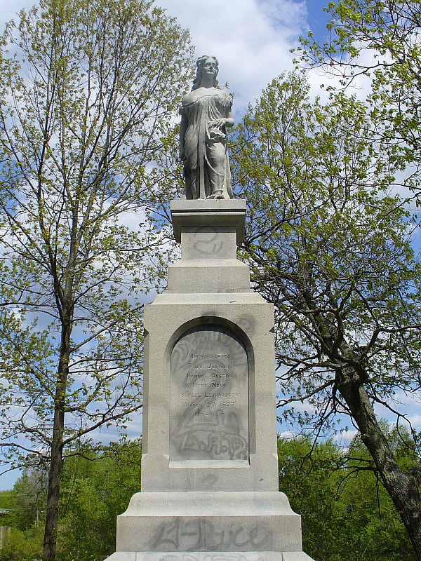 Hannah Dustin Statue Penacook New Hampshire