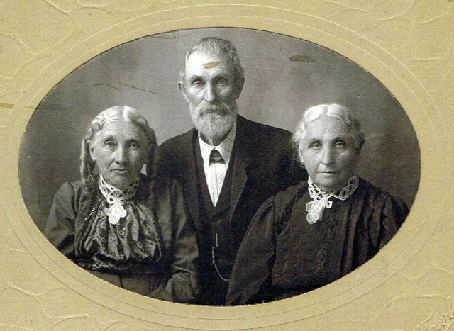  Siblings Mary Walker (1830-1920, John Walker Rankin (1835- ), and Catherine Walker (1832-1925)