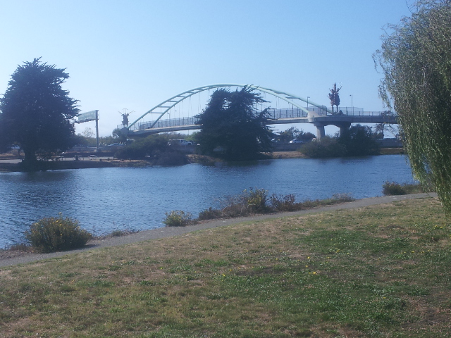 Berkeley Bike and Ped Bridge from Aquatic Park